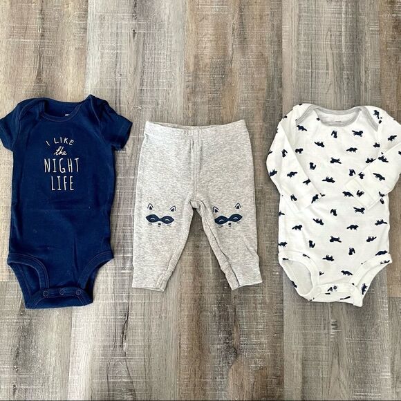 Carters 3 piece set  - Picture 1 of 4